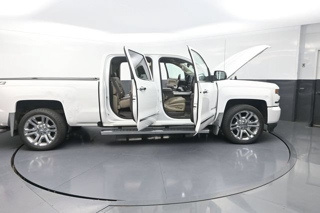 Used 2018 Chevrolet Silverado 1500 LTZ Z71 w/ LTZ Plus Package AWD/4WD image 46