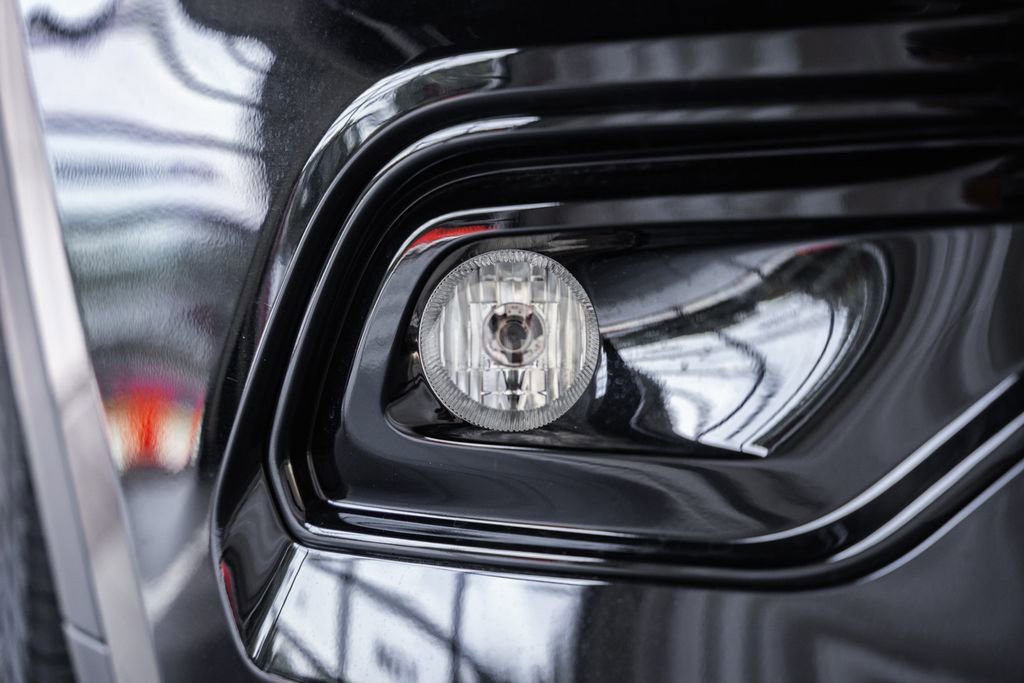 New 2025 Jeep Compass Limited w/ Sun & Sound Group image 12