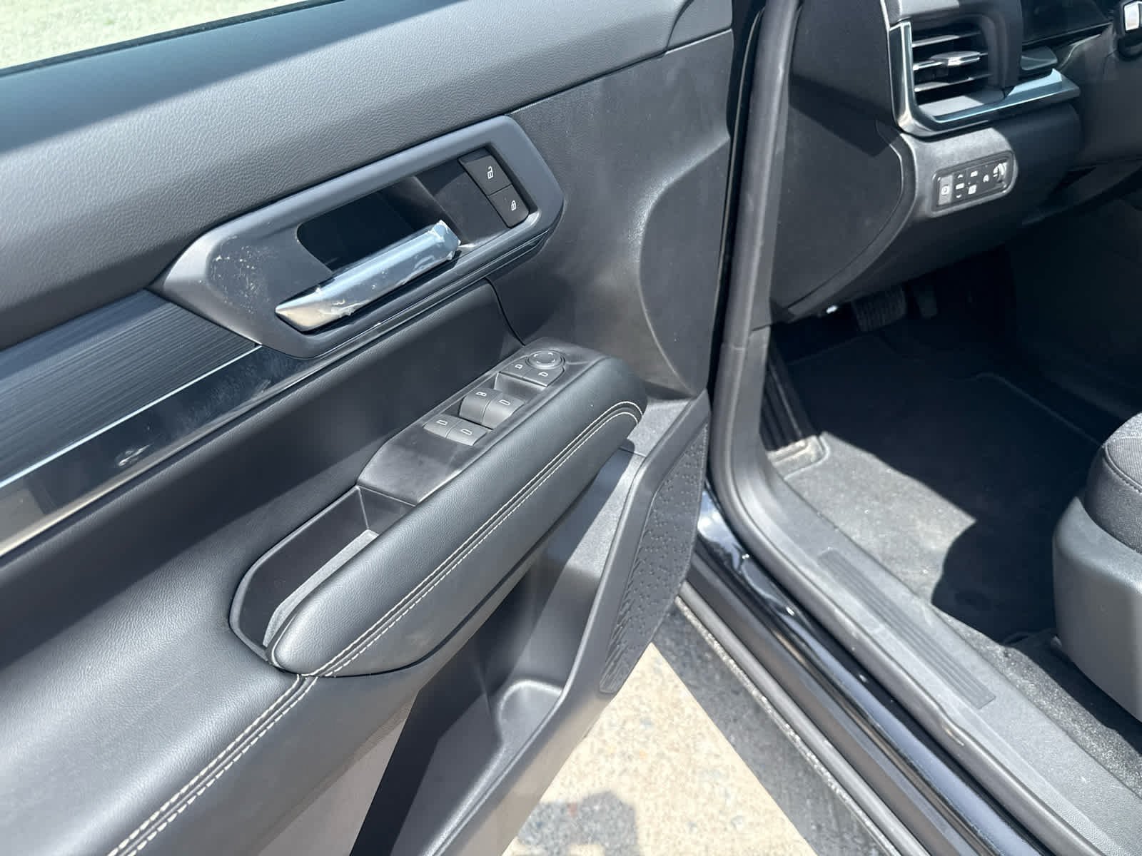 New 2027 GMC Terrain Elevation AWD/4WD image 14