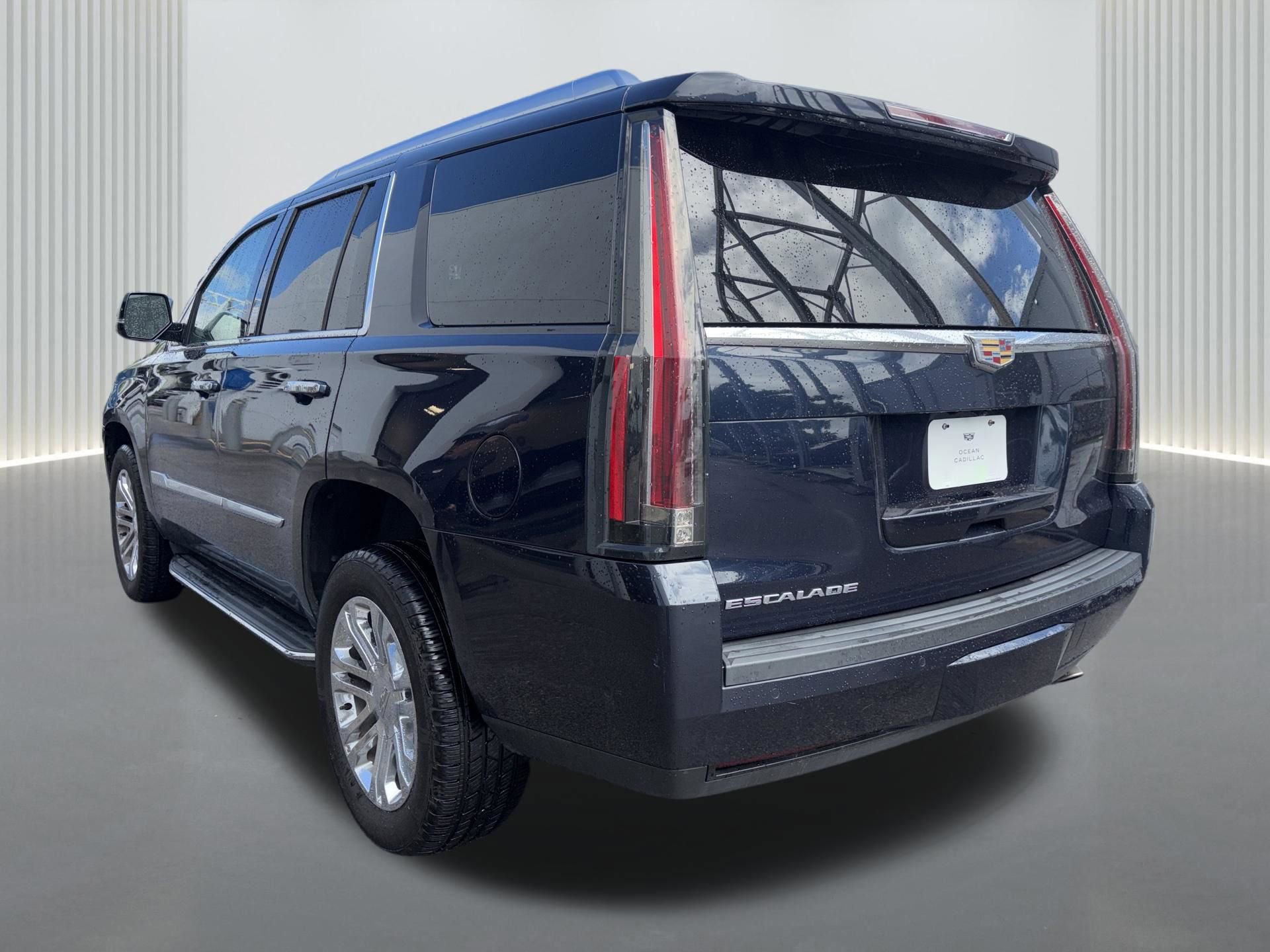 Used 2020 Cadillac Escalade 2WD image 7