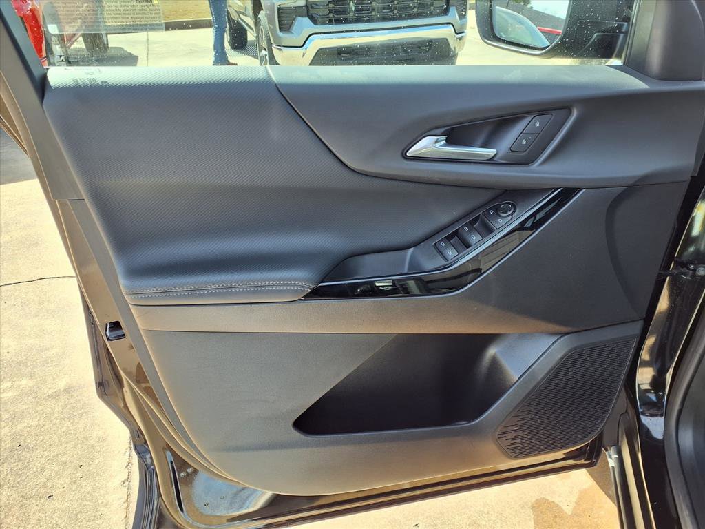 Used 2025 Chevrolet Equinox LT image 16