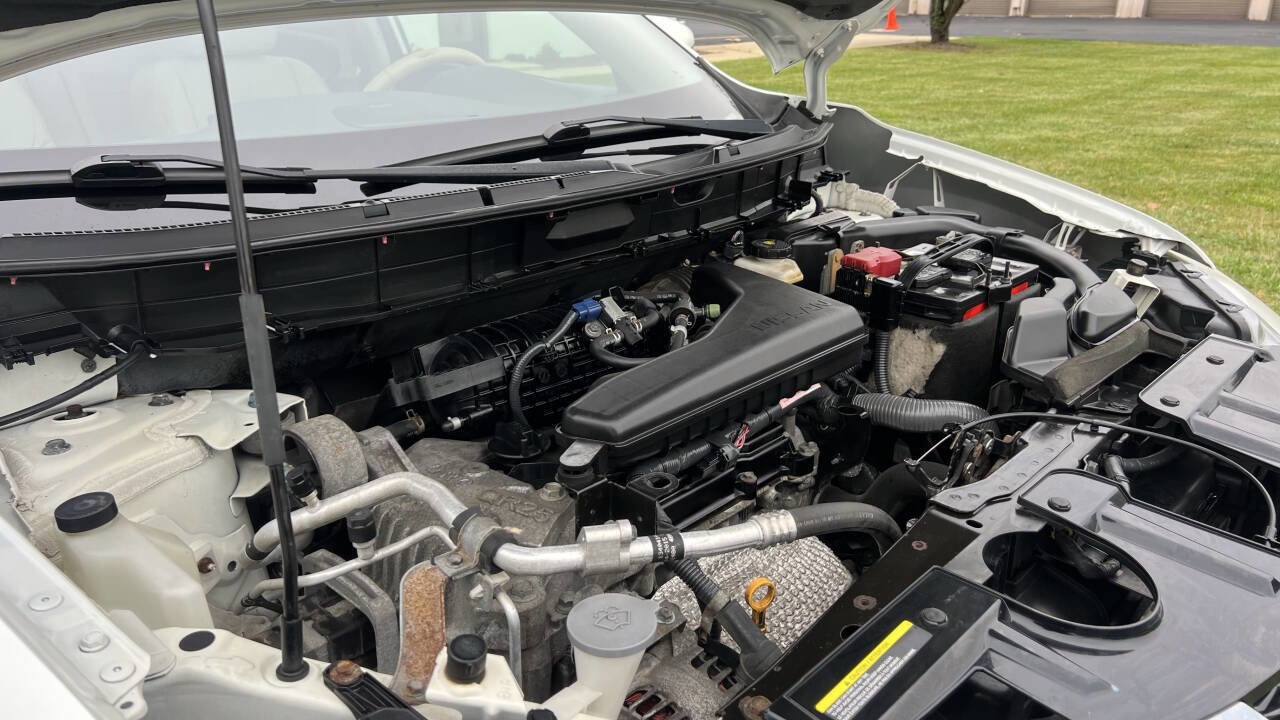 Used 2015 Nissan Rogue SL w/ SL Premium Package image 34