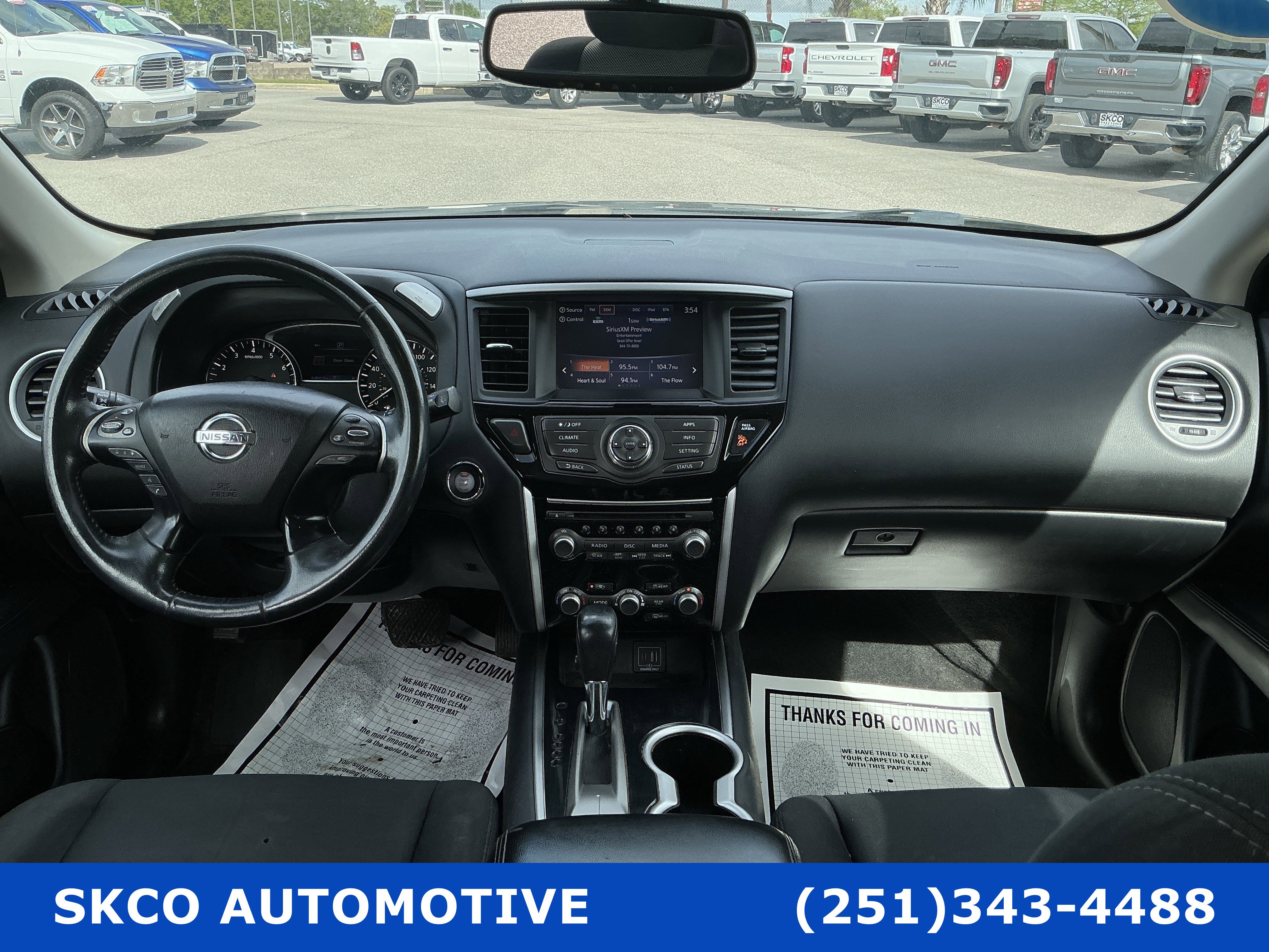Used 2019 Nissan Pathfinder SV image 28
