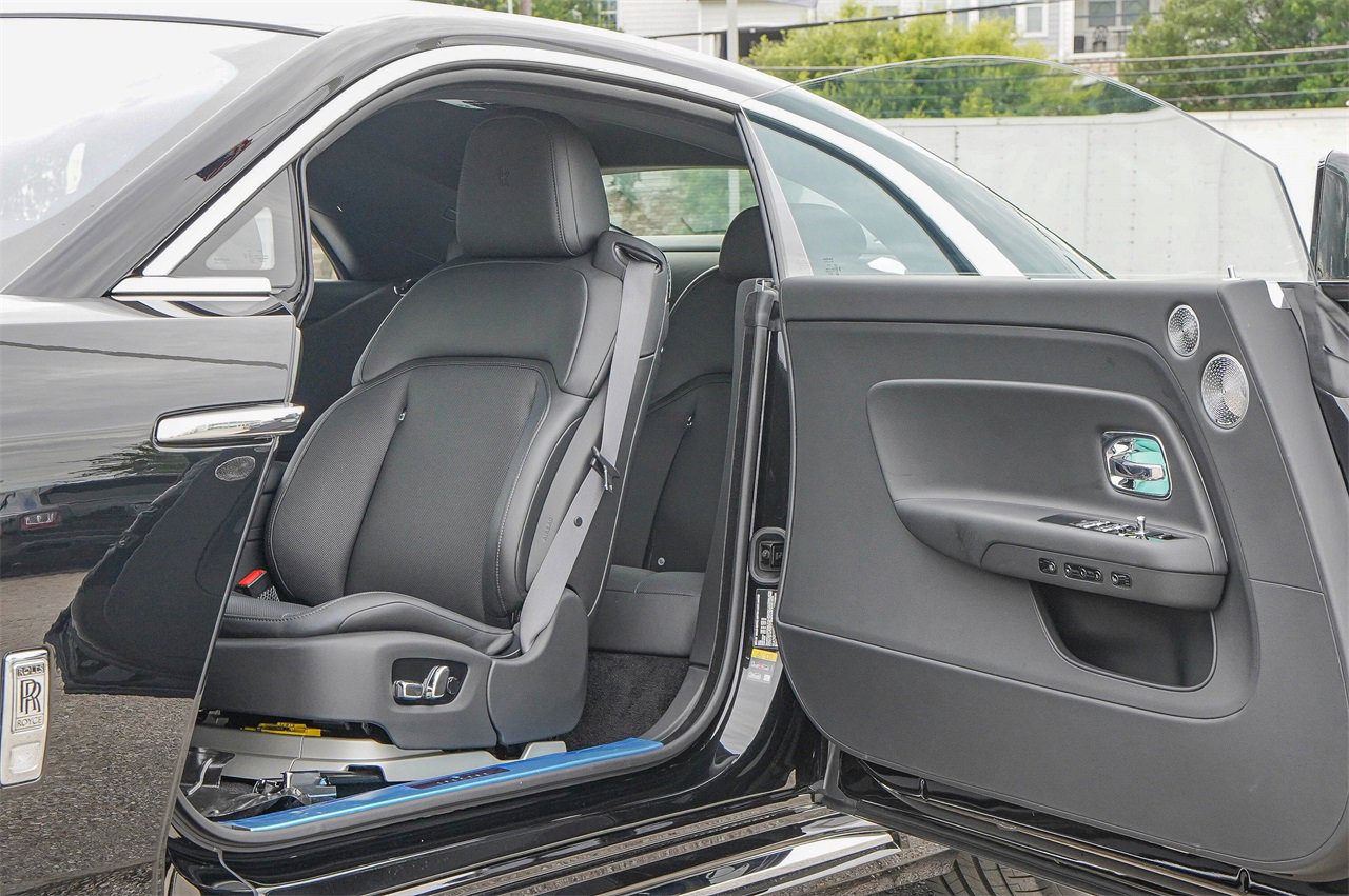 New 2025 Rolls-Royce Spectre w/ Spectre Launch Package image 51