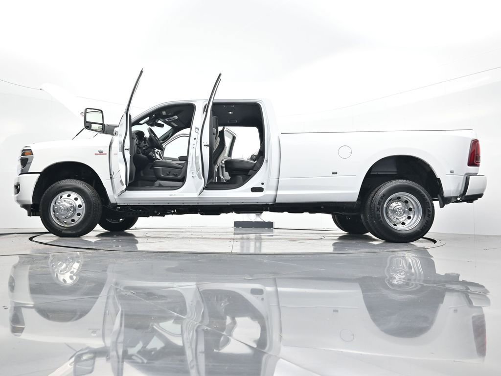 New 2026 RAM 3500 Laramie image 47