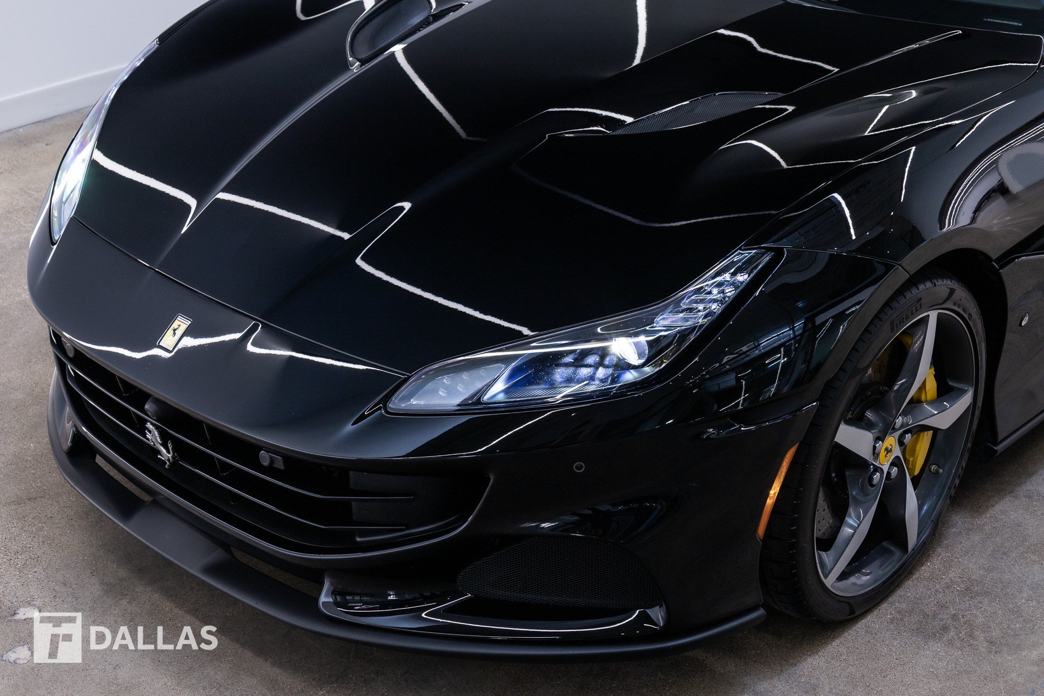 Used 2023 Ferrari Portofino M RWD image 3