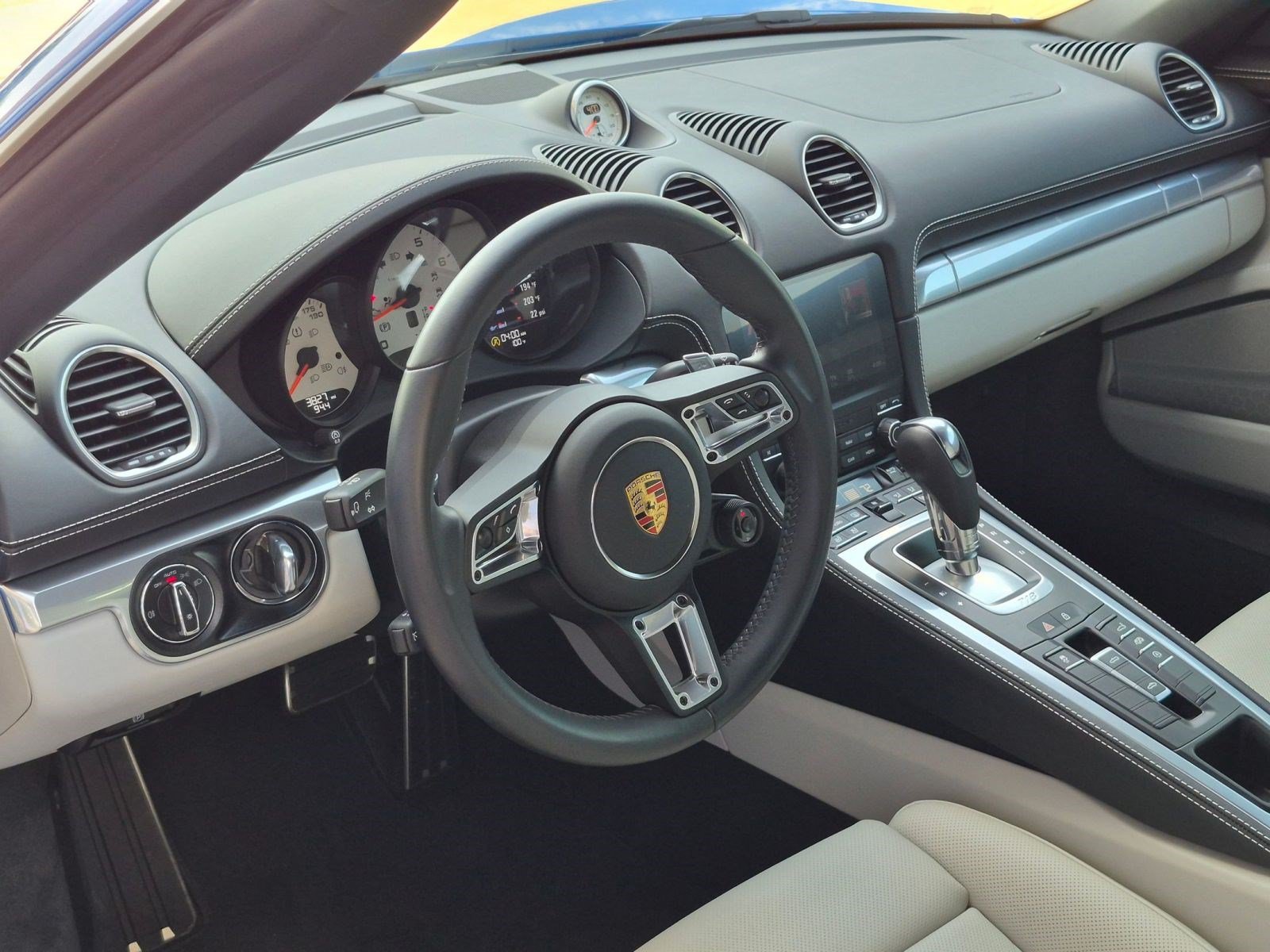 Certified 2025 Porsche 718 Boxster S RWD video 4