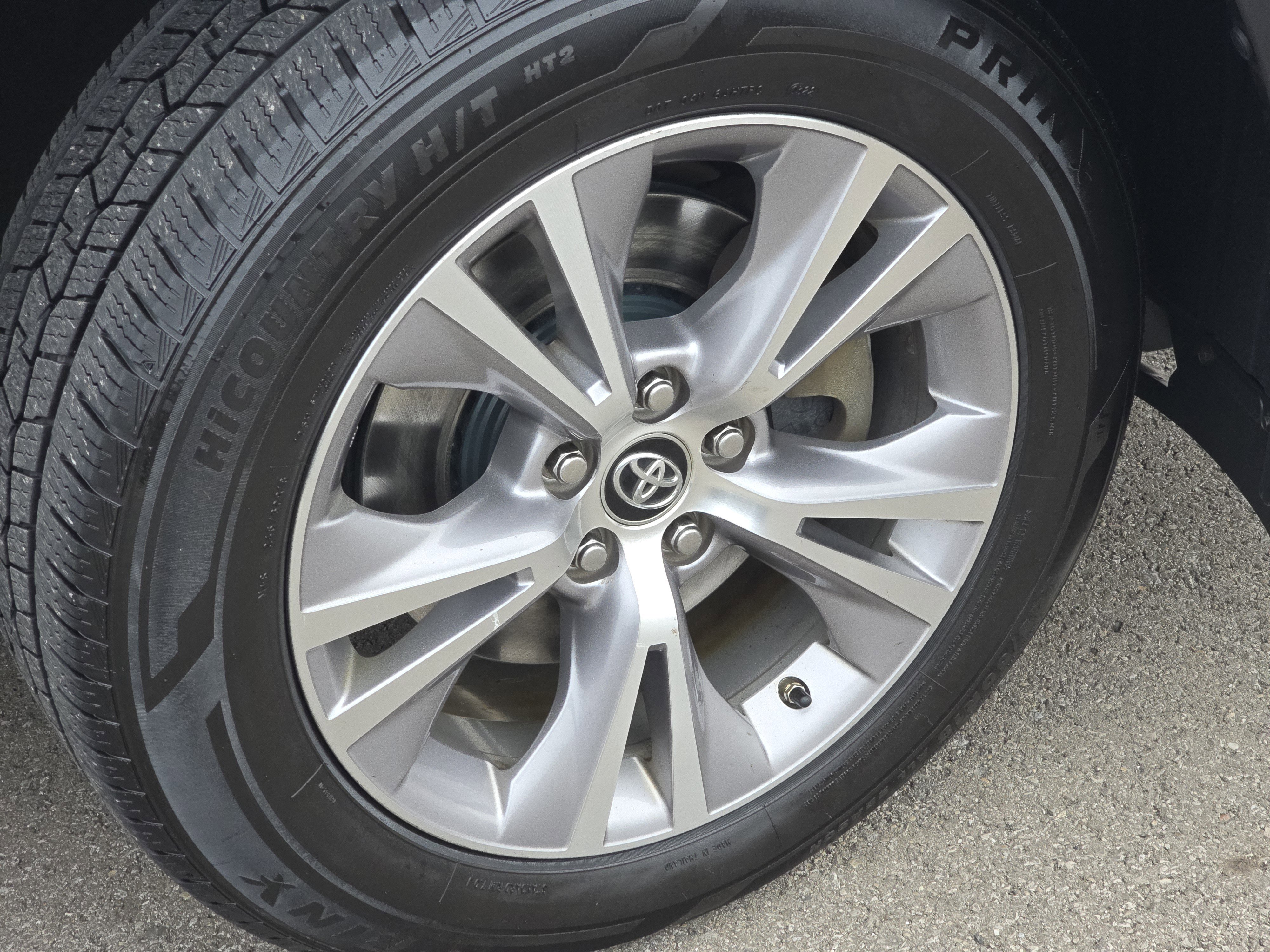 Used 2016 Toyota Highlander Plus image 9