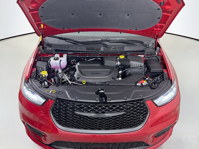 New 2026 Chrysler Pacifica Select w/ S Appearance Package FWD image 28