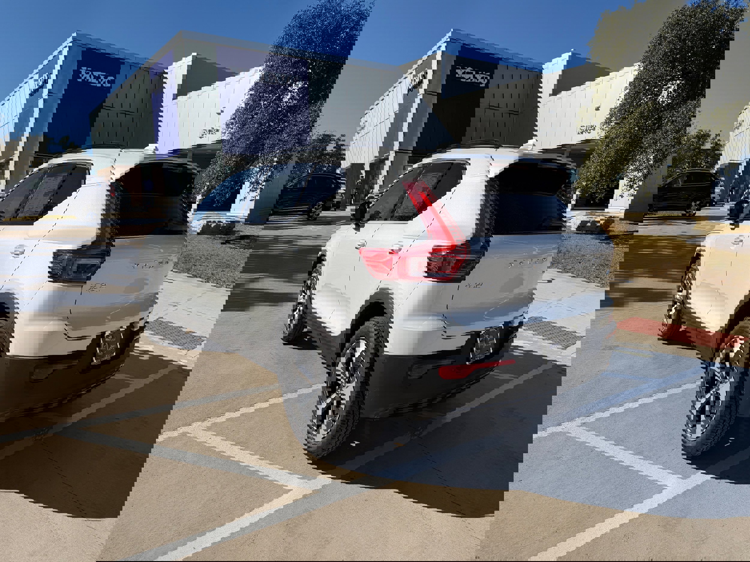 New 2026 Volvo XC40 B4 Plus w/ Protection Package Premier image 4