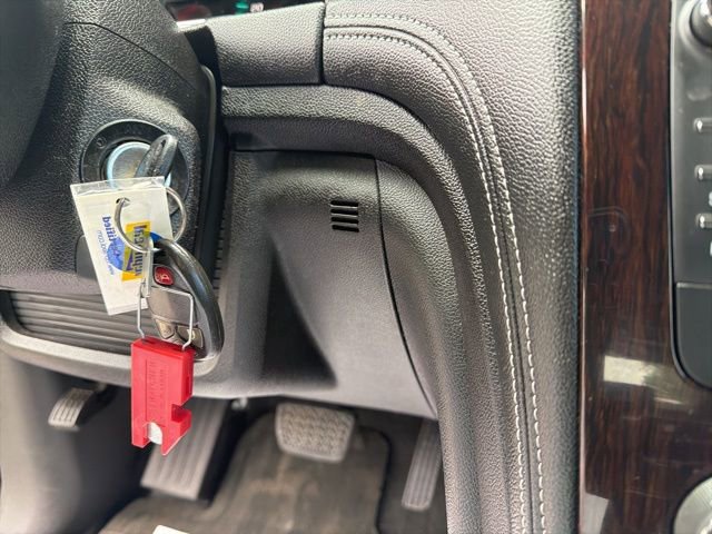 Used 2016 Chevrolet Traverse LT w/ Style and Technology Package FWD image 34