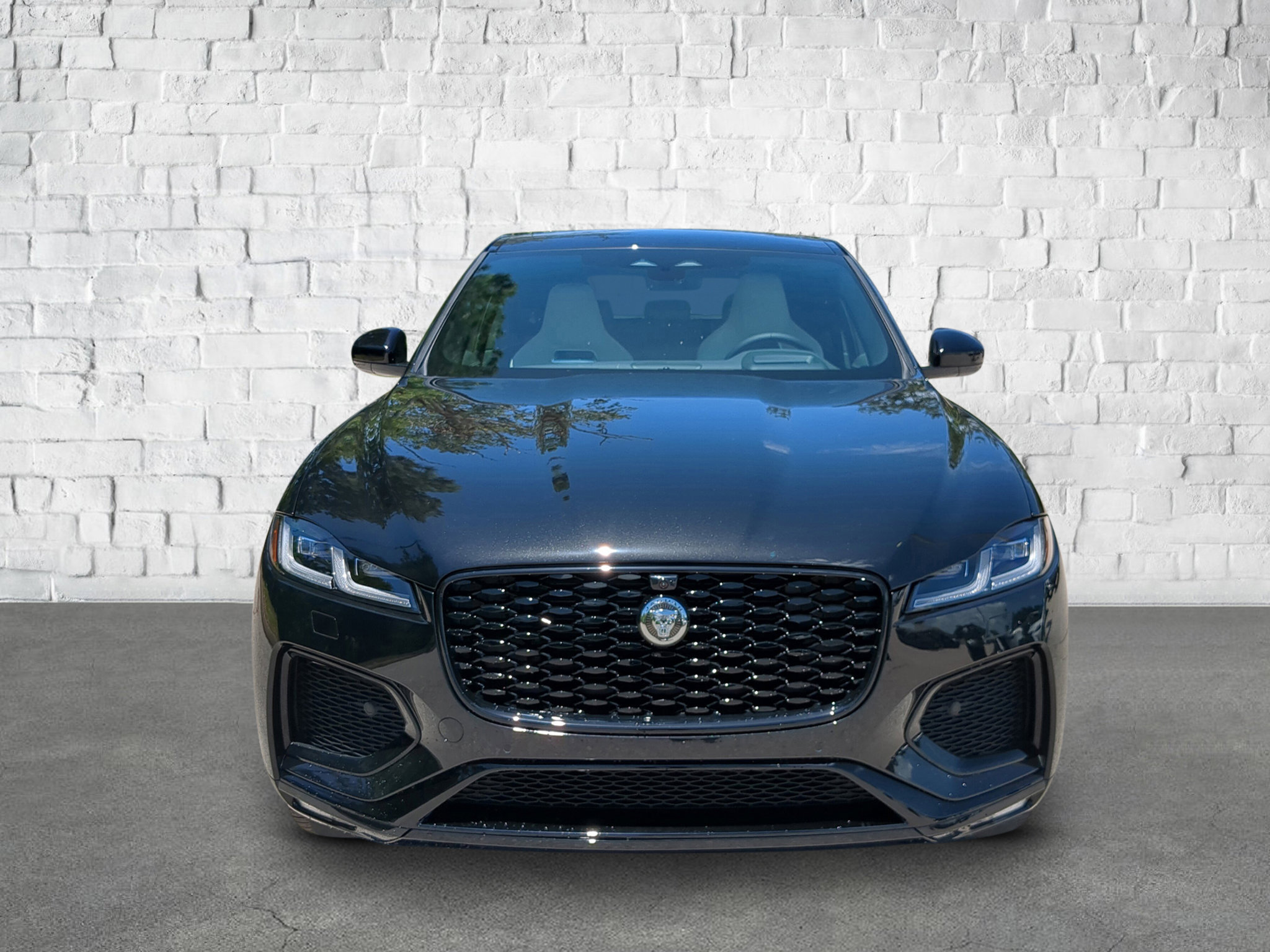 New 2026 Jaguar F-PACE R-Dynamic S image 2