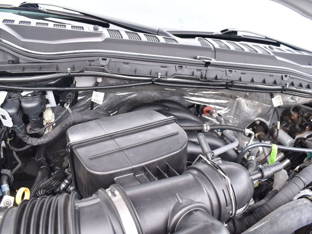 Used 2022 Ford F550 4x4 SuperCab Super Duty image 9