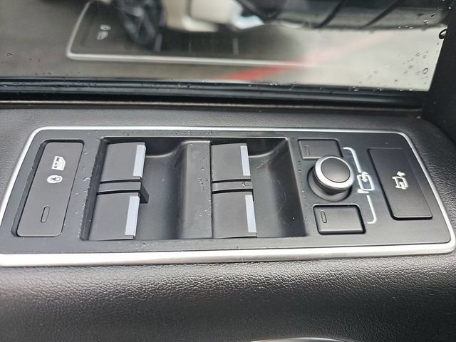 Used 2016 Land Rover Range Rover AWD/4WD image 18