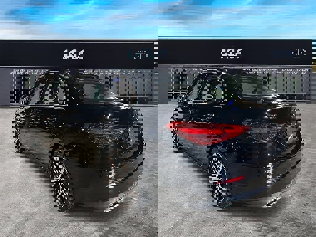 Used 2022 Mercedes-Benz C 300 4MATIC Sedan image 6