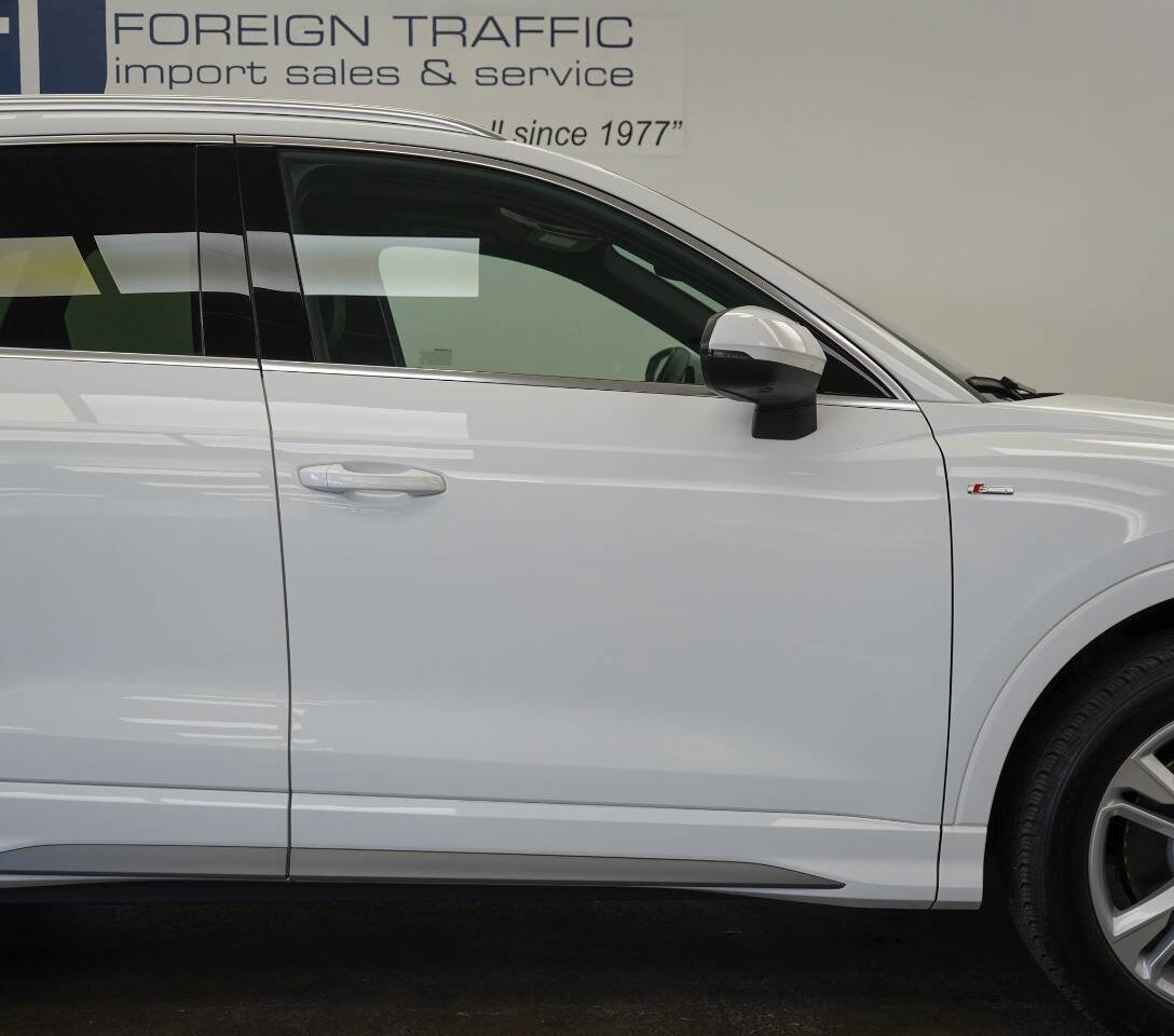 Used 2024 Audi Q3 2.0T Premium Plus w/ Premium Plus Package image 16
