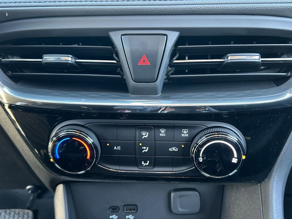 New 2026 Buick Encore GX Sport Touring image 21