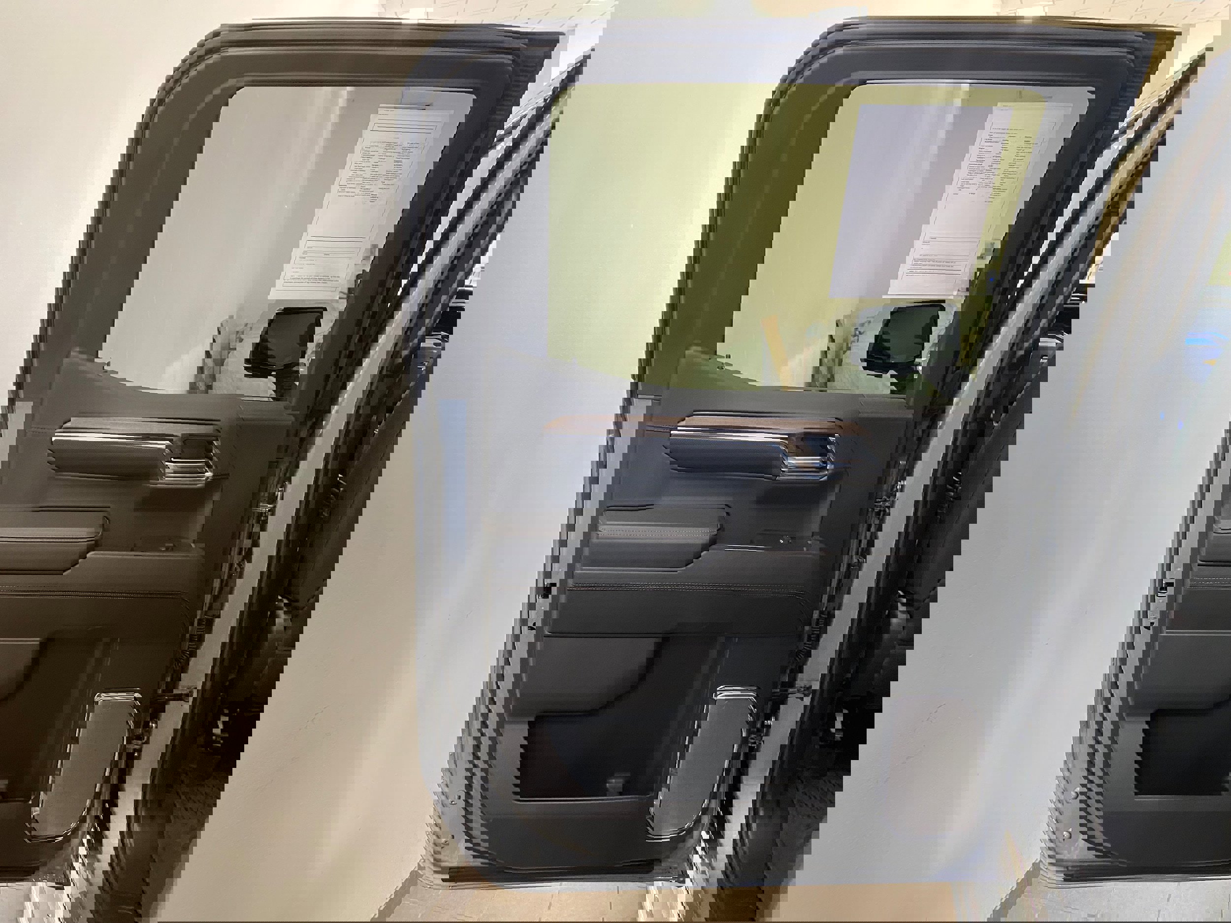 Used 2024 Chevrolet Silverado 1500 High Country w/ Technology Package image 8