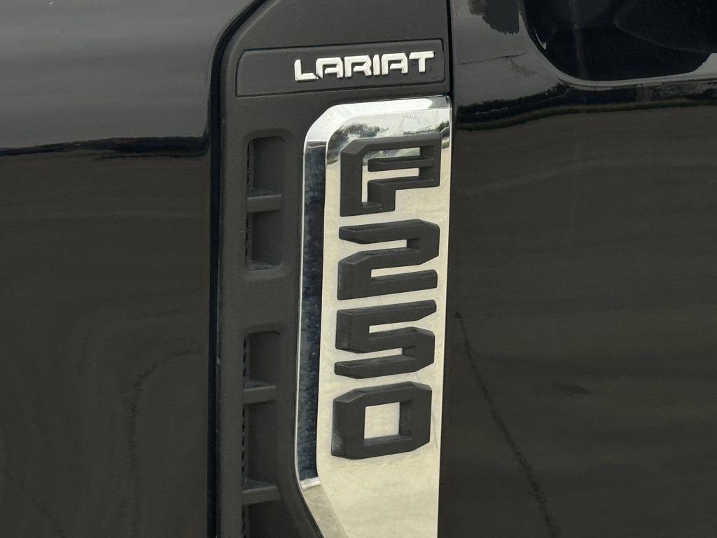 Used 2024 Ford F250 Lariat AWD/4WD image 10