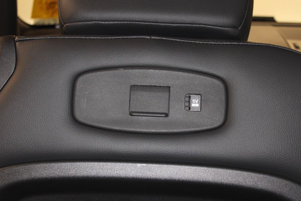 Certified 2022 Land Rover Defender 90 X-Dynamic S AWD/4WD image 32