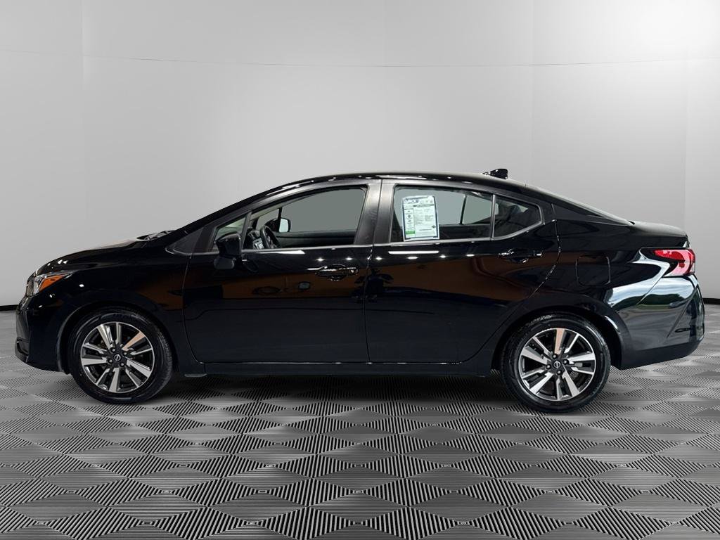 Used 2024 Nissan Versa SV FWD image 2