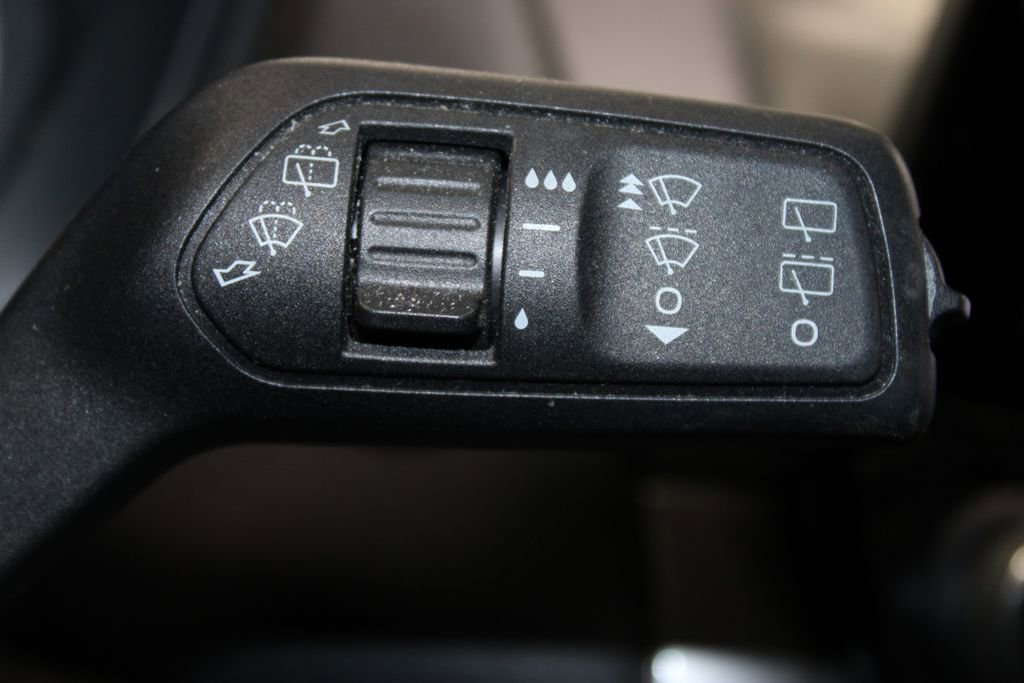 Used 2021 Ford EcoSport SE image 29