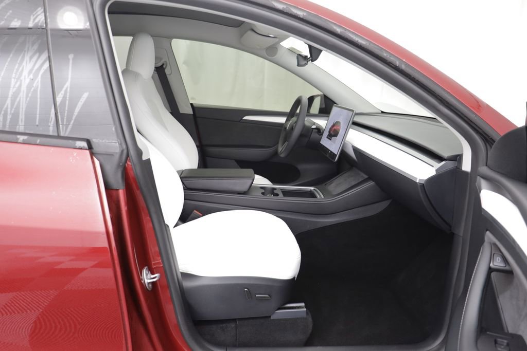 Used 2024 Tesla Model Y Performance AWD/4WD image 19