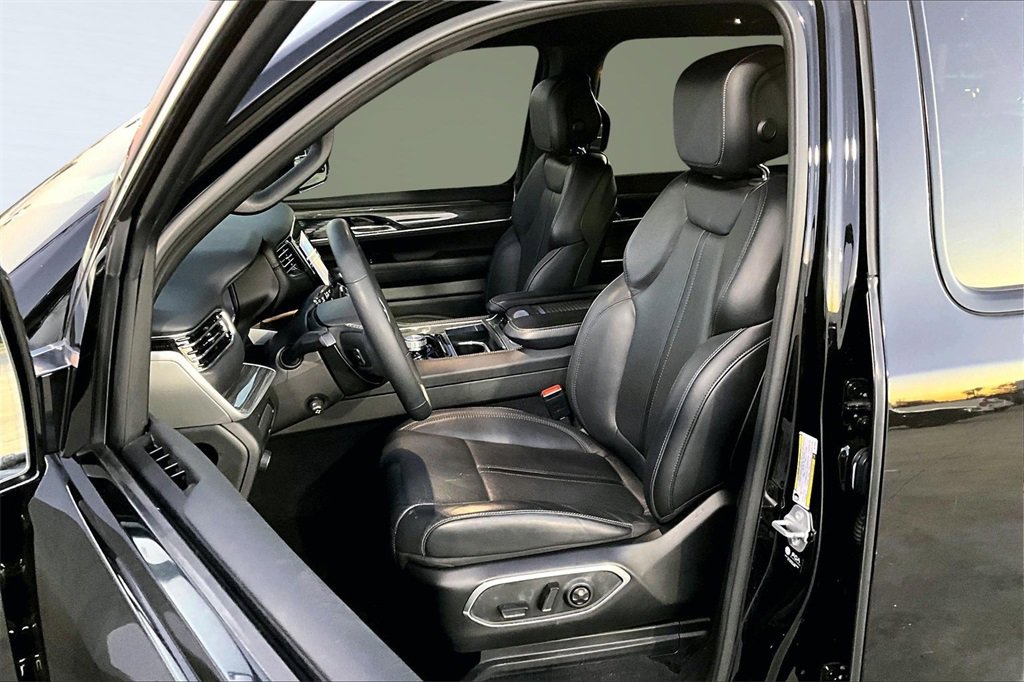 Used 2022 Jeep Wagoneer Series II image 26