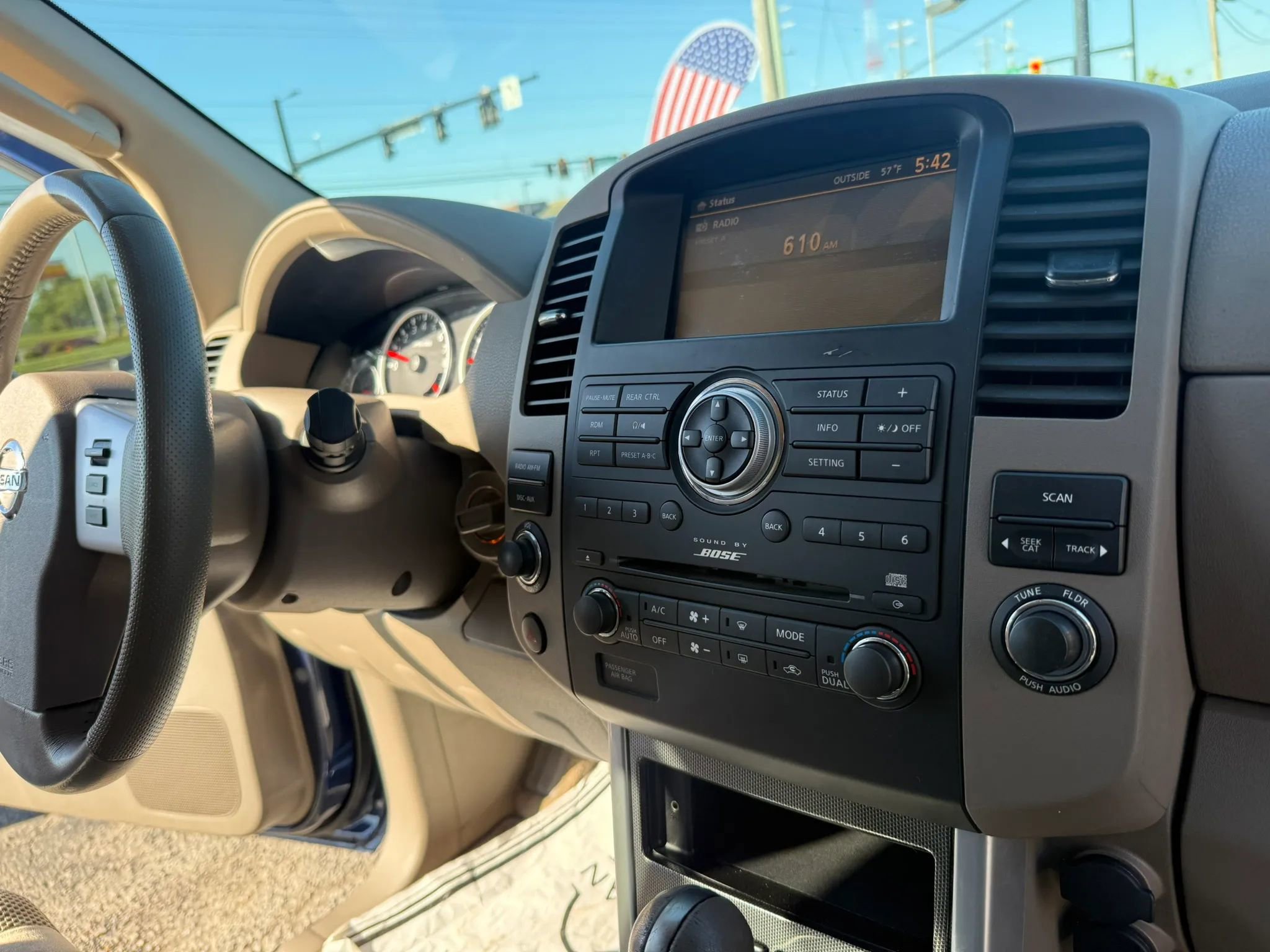 Used 2010 Nissan Pathfinder SE w/ SE Premium Journey Pkg RWD image 24