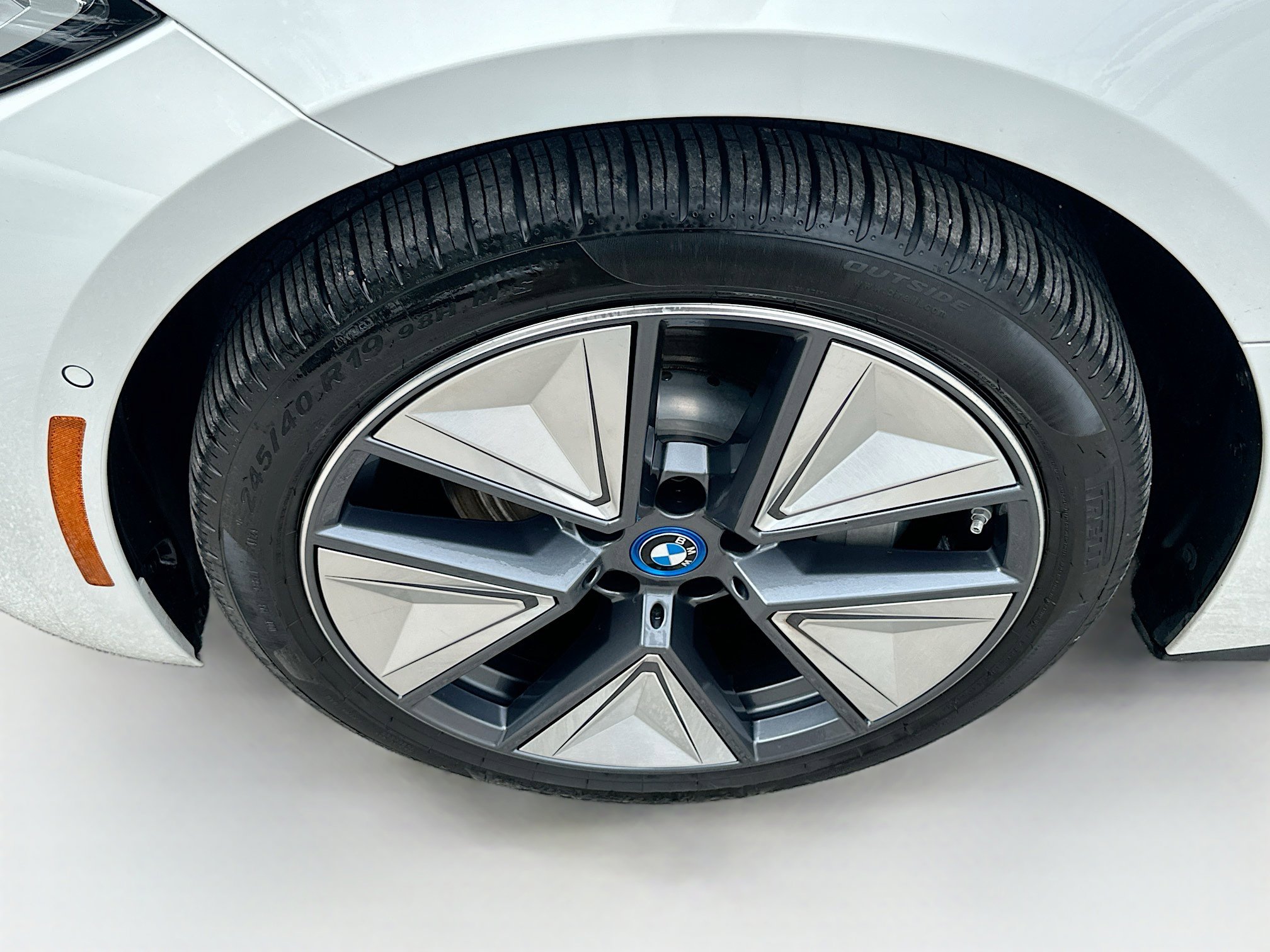 Certified 2024 BMW i4 eDrive35 w/ Premium Package RWD image 33