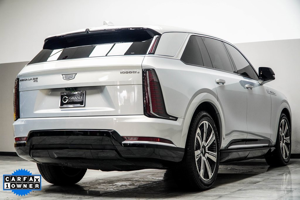 Used 2025 Cadillac Escalade IQ Luxury 2 image 12