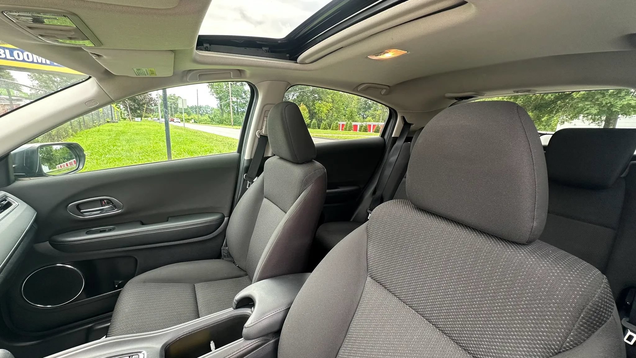 Used 2016 Honda HR-V EX image 20