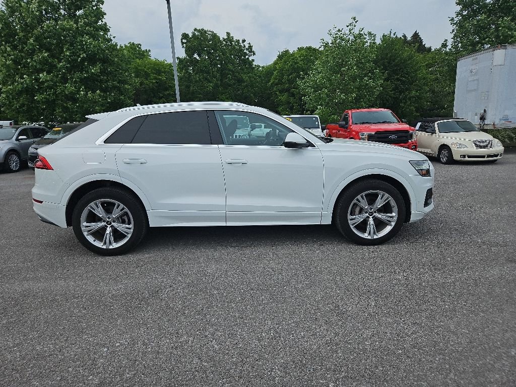 Used 2023 Audi Q8 Premium w/ Convenience Package AWD/4WD image 8