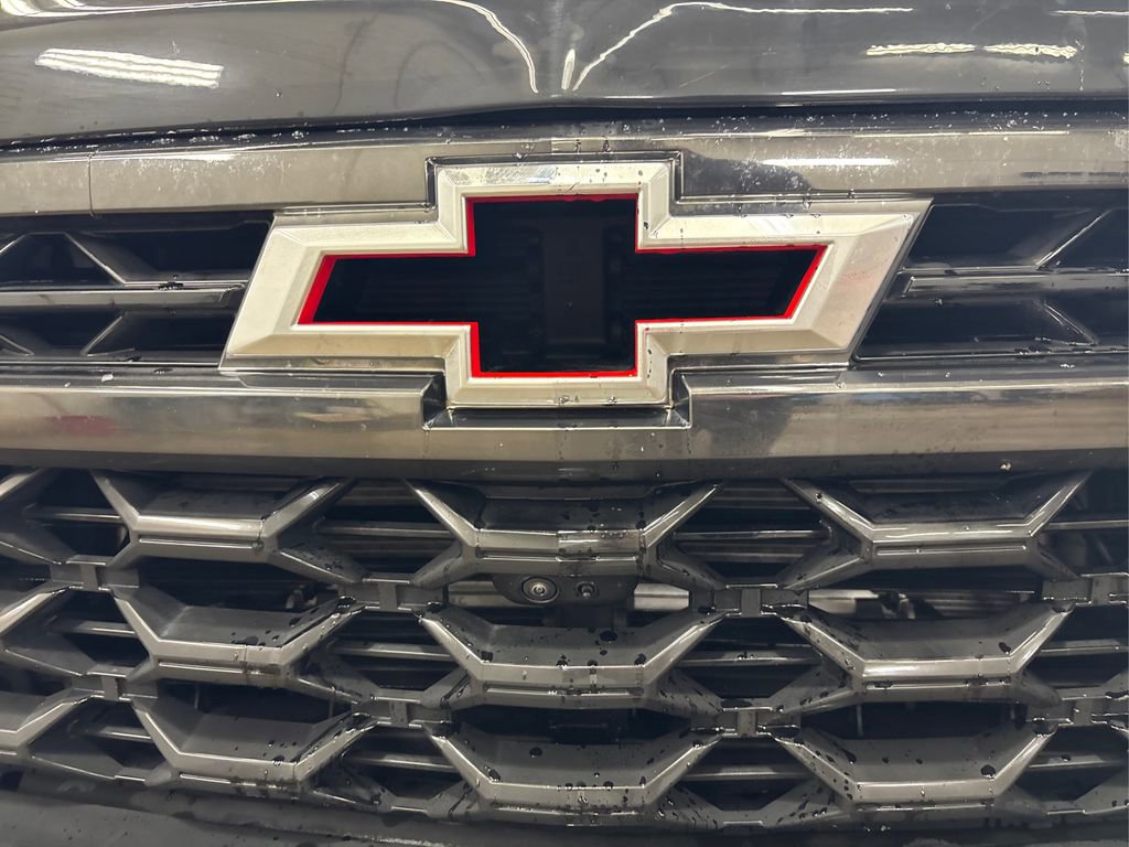 Used 2024 Chevrolet Silverado 1500 ZR2 w/ Technology Package image 17