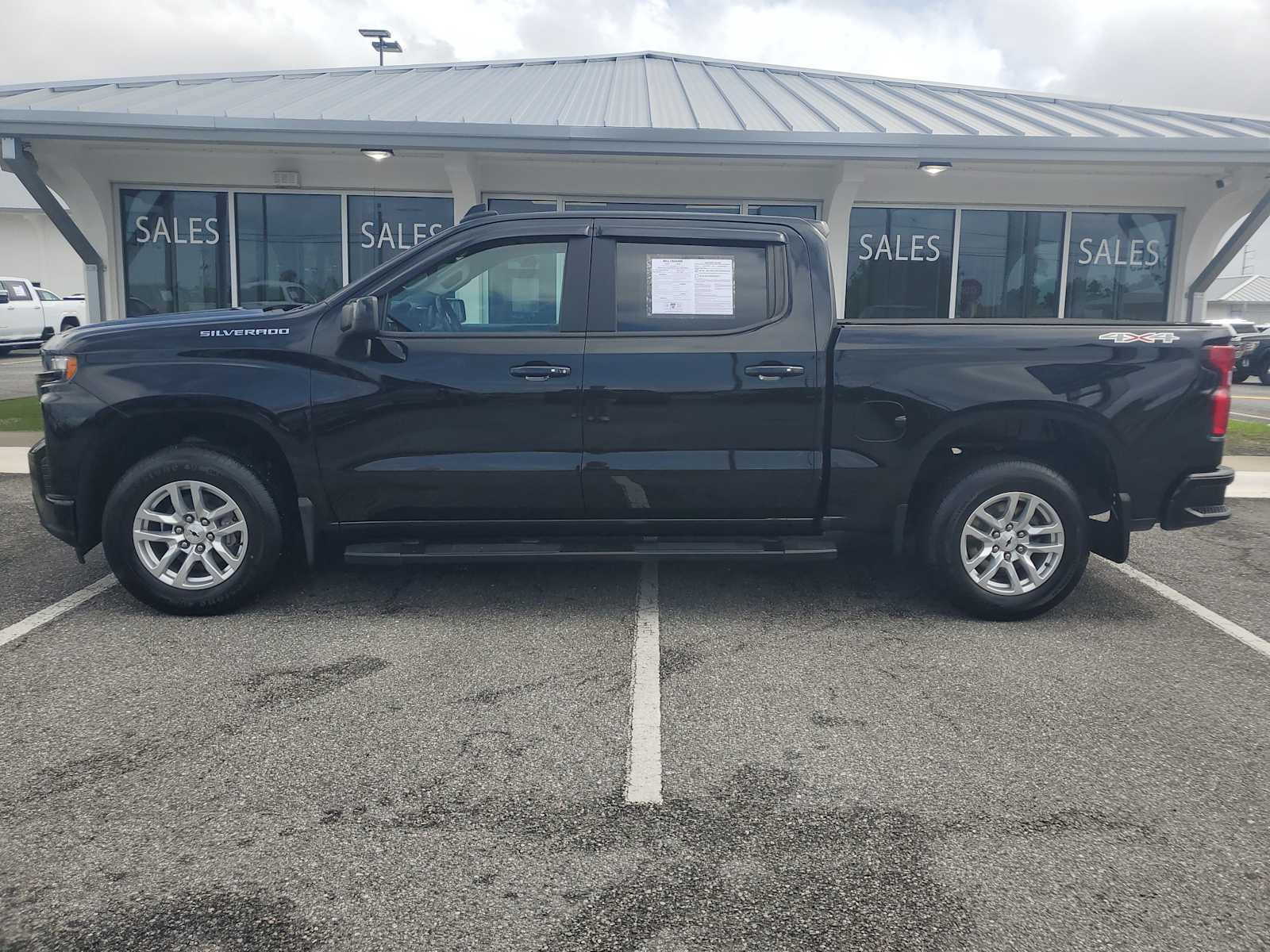 Used 2019 Chevrolet Silverado 1500 RST w/ All-Star Edition AWD/4WD image 2