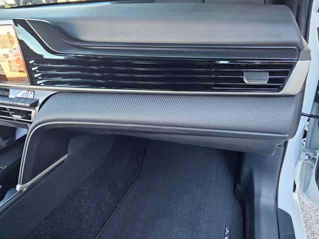 Used 2026 Toyota Camry SE FWD image 26