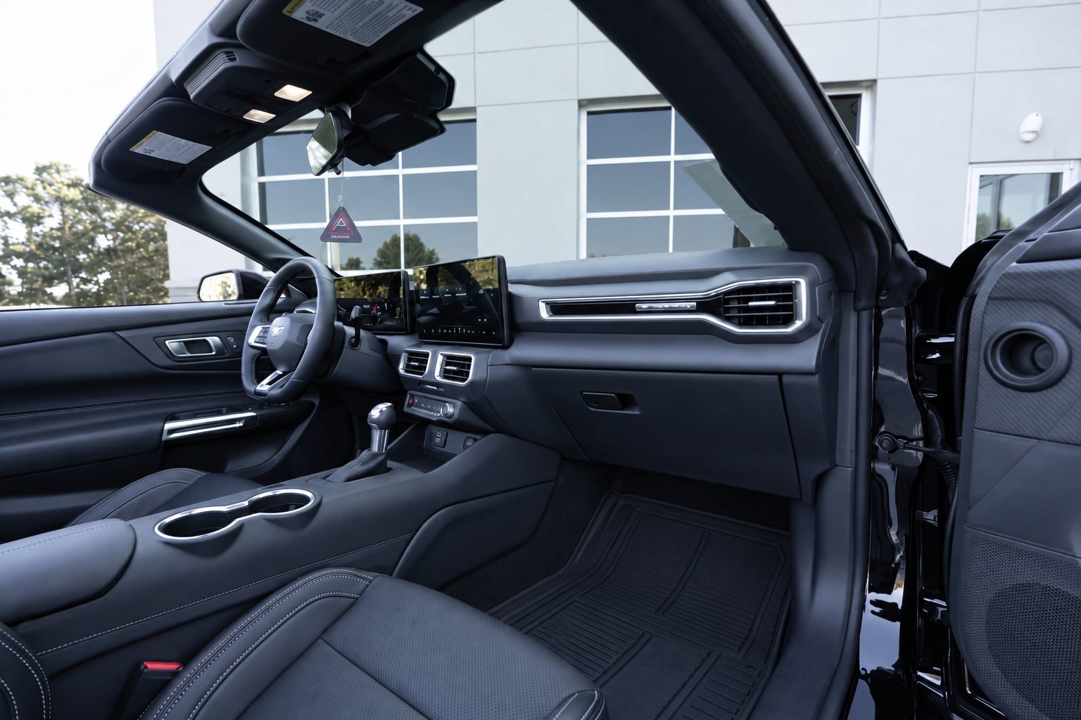 Used 2026 Ford Mustang Premium RWD image 28