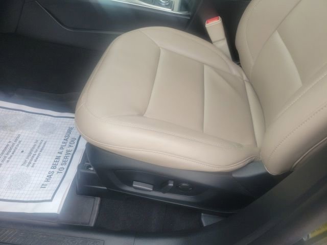 Used 2023 Ford Explorer XLT w/ Equipment Group 202A image 16