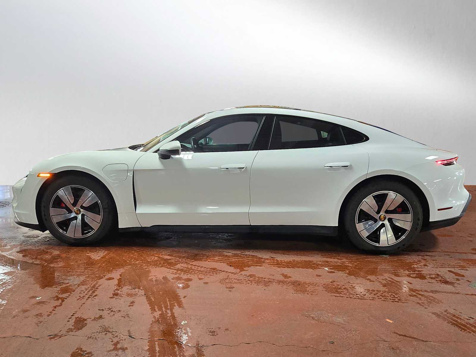 Used 2020 Porsche Taycan 4S image 6