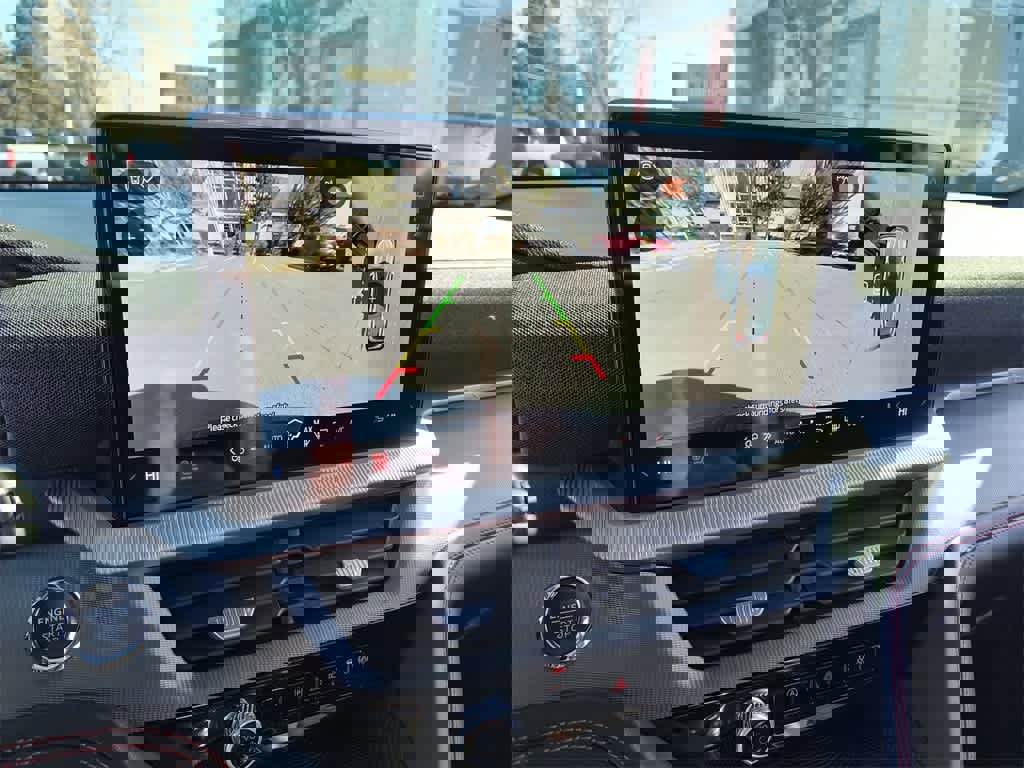 Used 2025 Ford Explorer ST-Line w/ Premium Package image 17