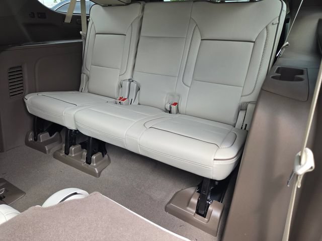 New 2026 GMC Yukon XL Denali w/ Denali Reserve Package AWD/4WD image 7
