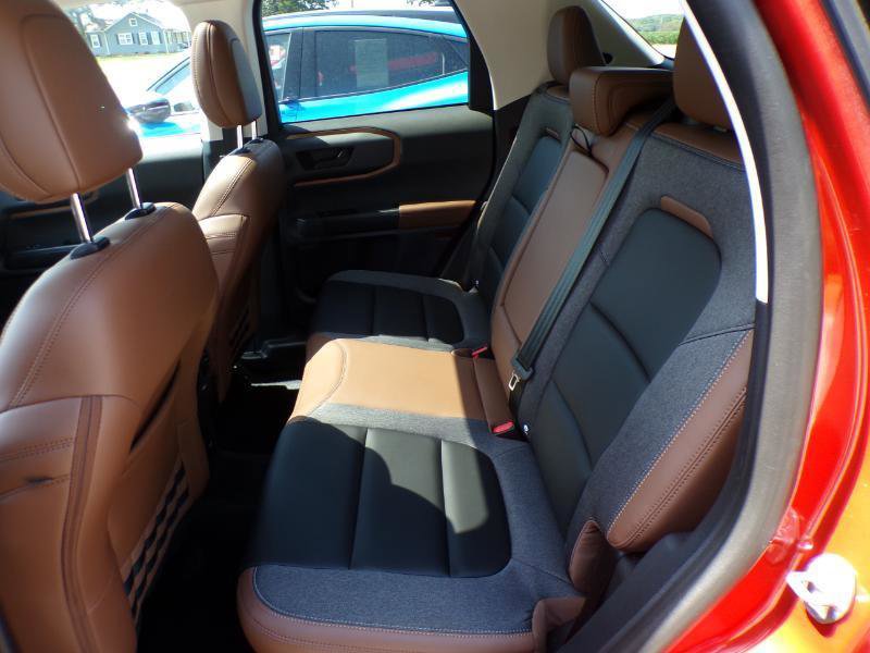 Used 2024 Ford Bronco Sport Outer Banks w/ Tech Package AWD/4WD image 8