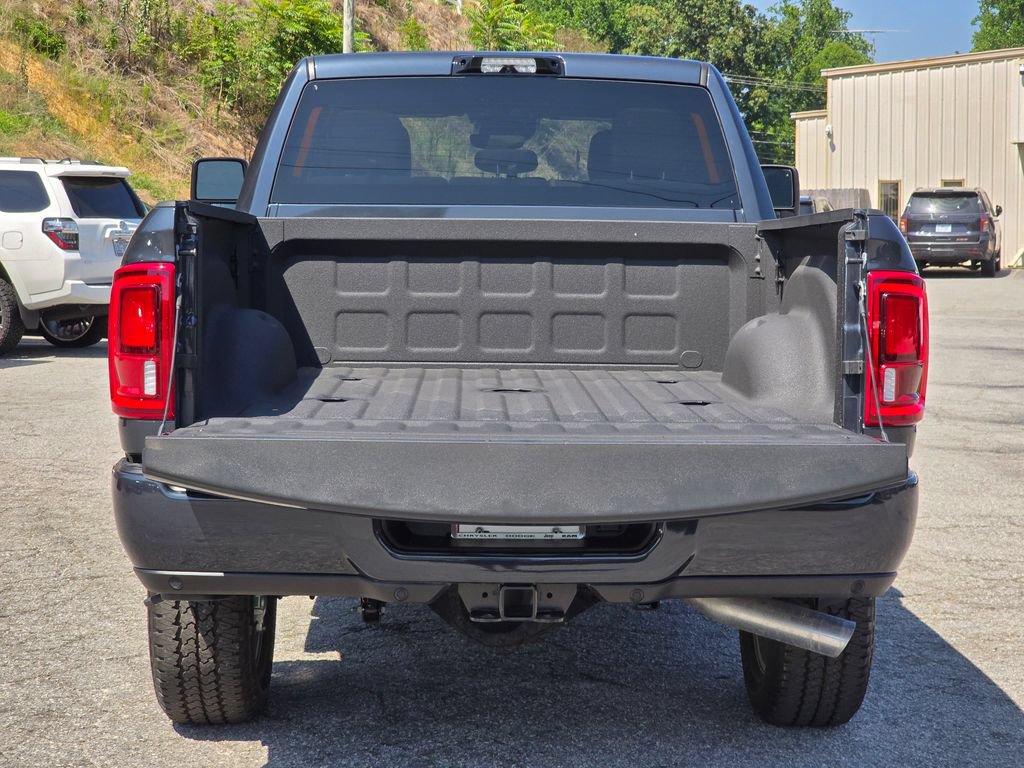 Used 2026 RAM 3500 Big Horn AWD/4WD image 12