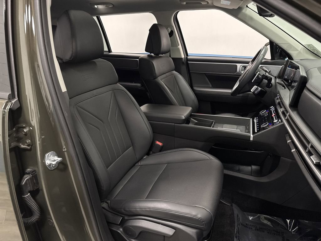 Used 2025 Hyundai Santa Fe XRT image 32