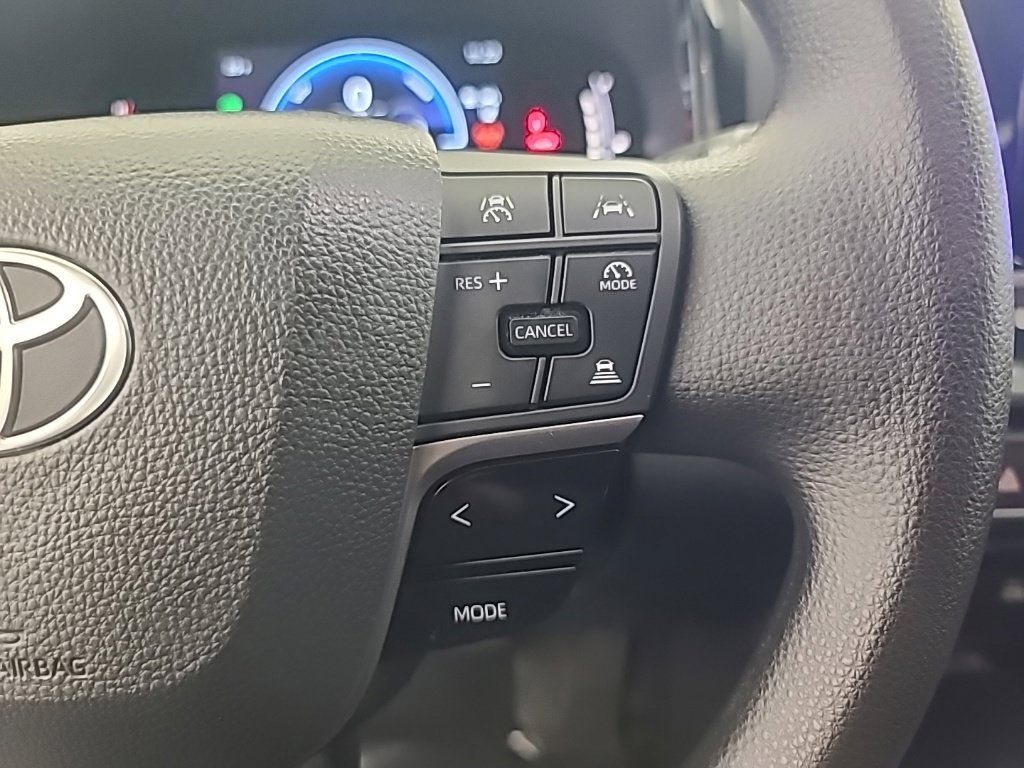 Used 2026 Toyota Camry LE FWD image 31