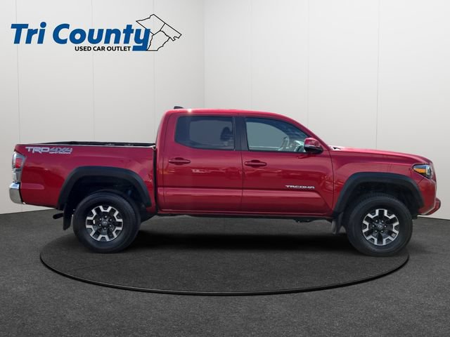 Certified 2023 Toyota Tacoma TRD Off-Road AWD/4WD image 9