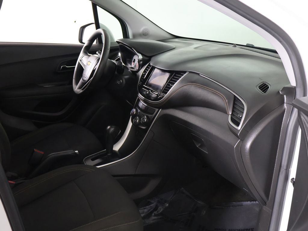 Used 2022 Chevrolet Trax LS AWD/4WD image 20