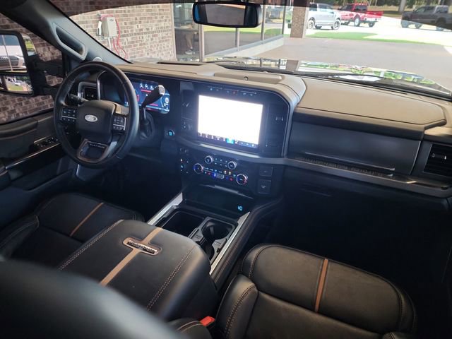 Used 2024 Ford F250 Platinum AWD/4WD image 14