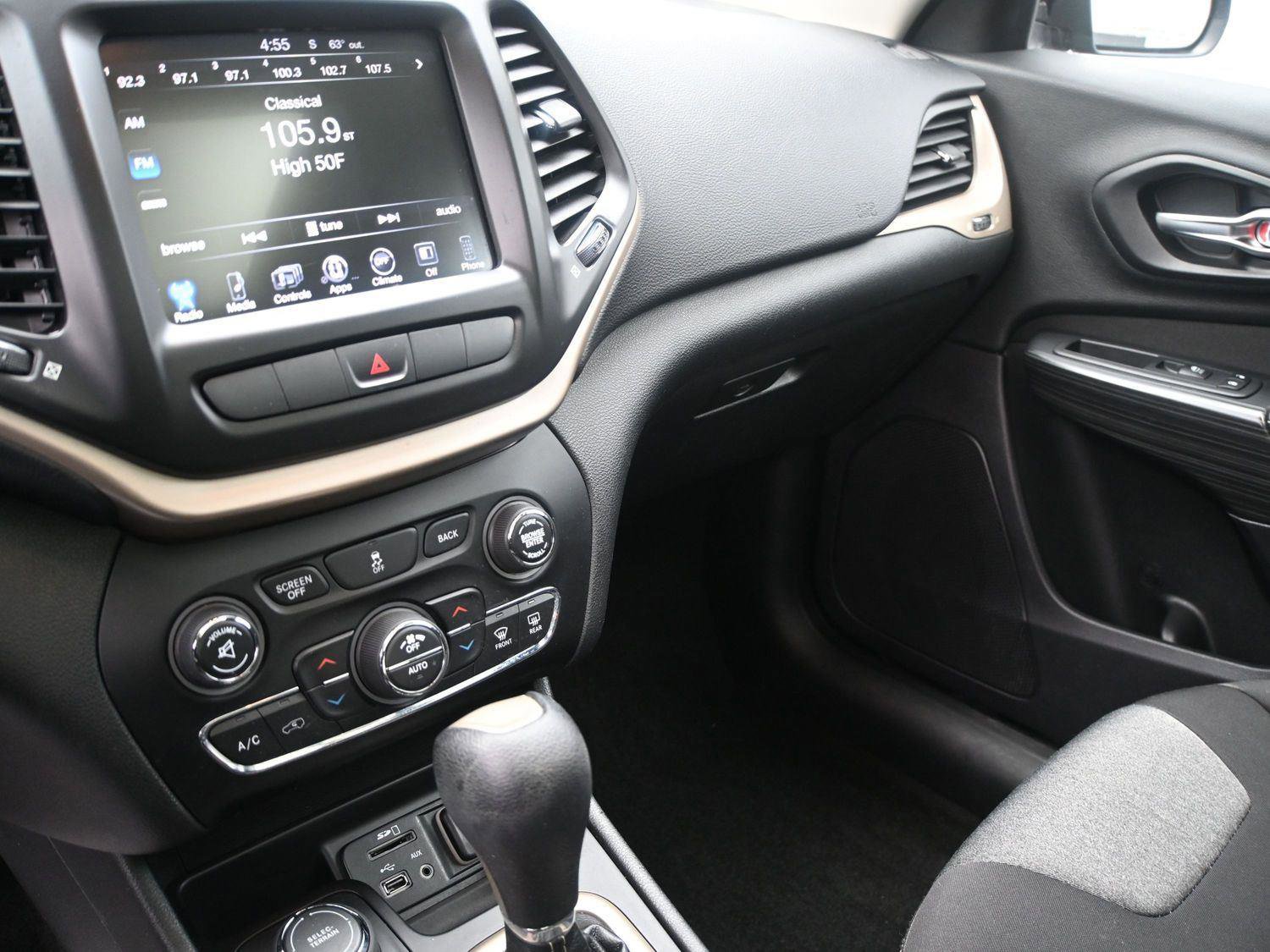 Used 2014 Jeep Cherokee Altitude w/ Comfort/Convenience Group image 4