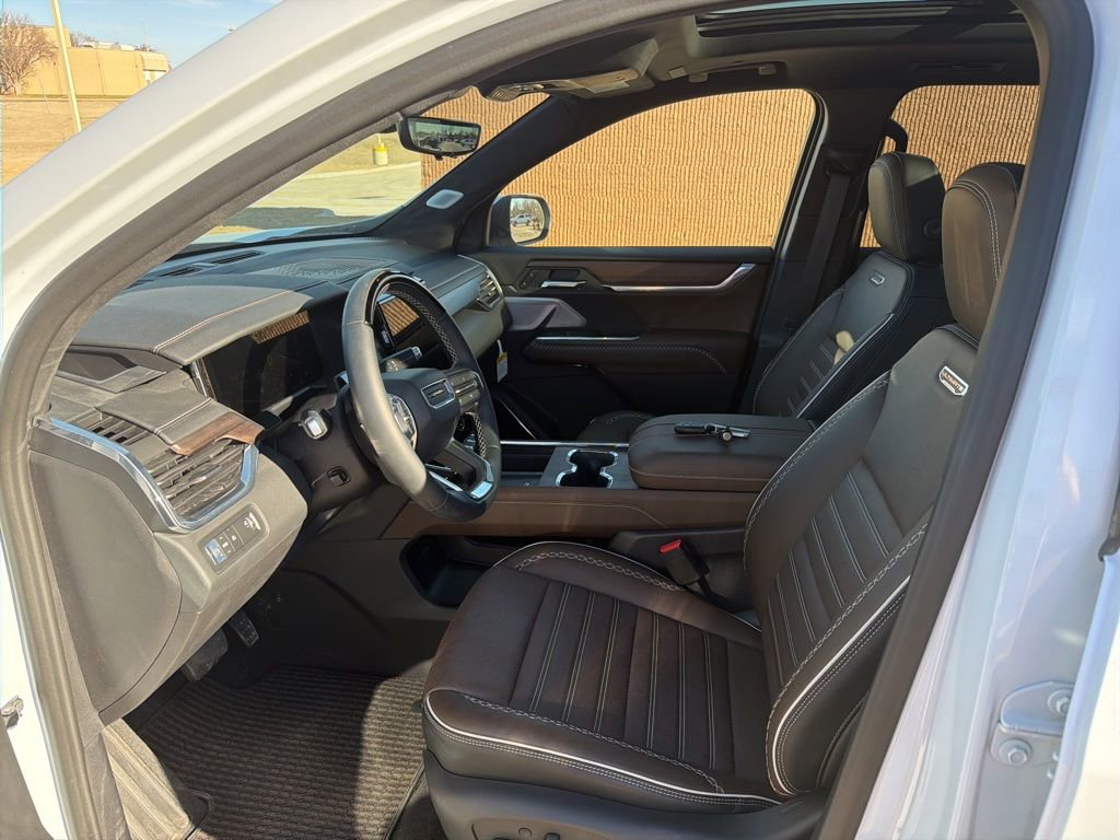 Used 2026 GMC Acadia Denali Ultimate image 16